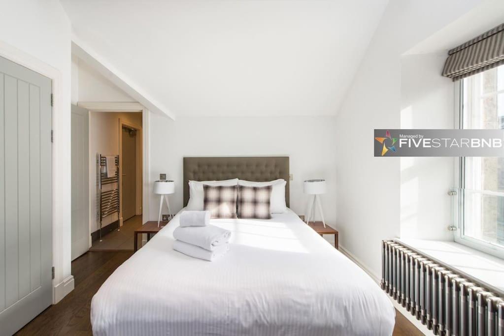 Cool Urban Apartment With Stunning Castle Views Edynburg Zewnętrze zdjęcie