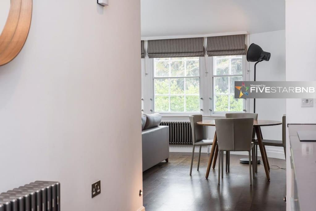 Cool Urban Apartment With Stunning Castle Views Edynburg Zewnętrze zdjęcie